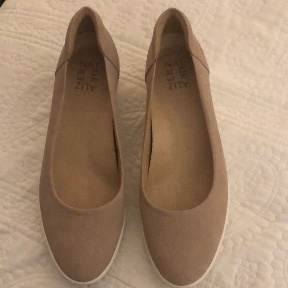 Naturalizer wedge shoes. Sz 8.5